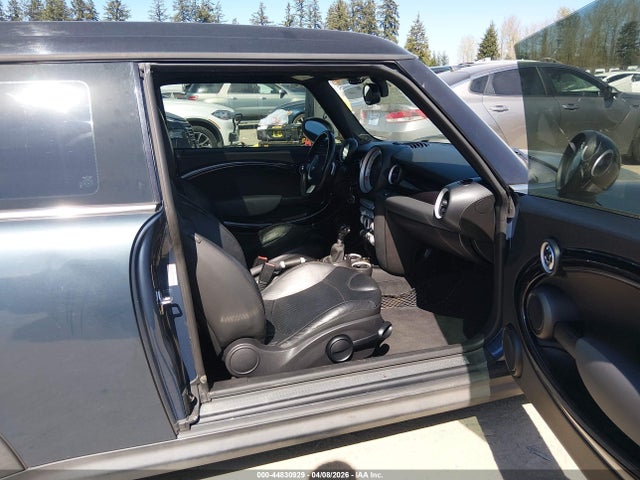 2009 MINI COOPER S CLUBMAN WMWMM33519TP92070 Photo 4