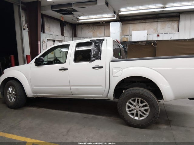 1N6AD0ER0JN700991 Nissan Frontier Sv