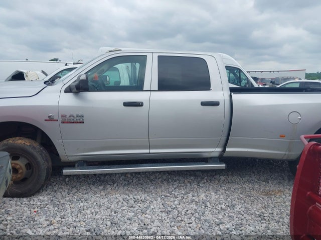 44830982 :رقم المزاد ، 3C63RRGL9HG730155 vin ، 2017 Ram 3500 Tradesman  4x4 8' Box مزاد بيع