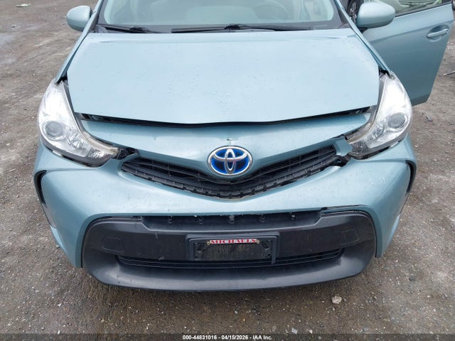 JTDZN3EU0GJ045322 Toyota Prius V Three