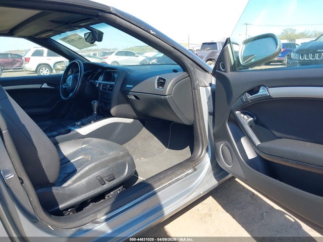 Продаж на аукціоні авто 2011 Audi A5 2.0t Premium, vin: WAUVFAFH8BN009734, номер лоту: 44831020