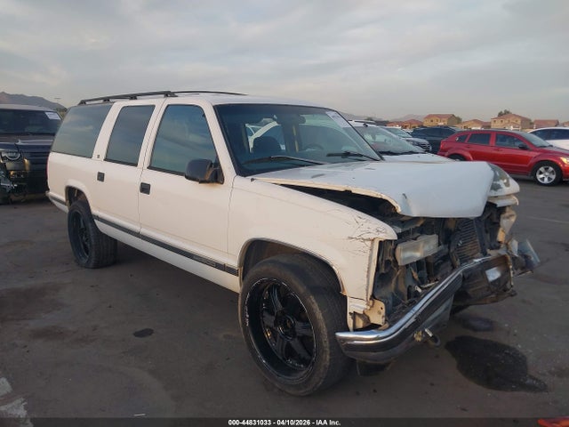 44831033 :رقم المزاد ، 3GKFK16R4VG523576 vin ، 1997 Gmc Suburban 1500 Slt Cmi مزاد بيع