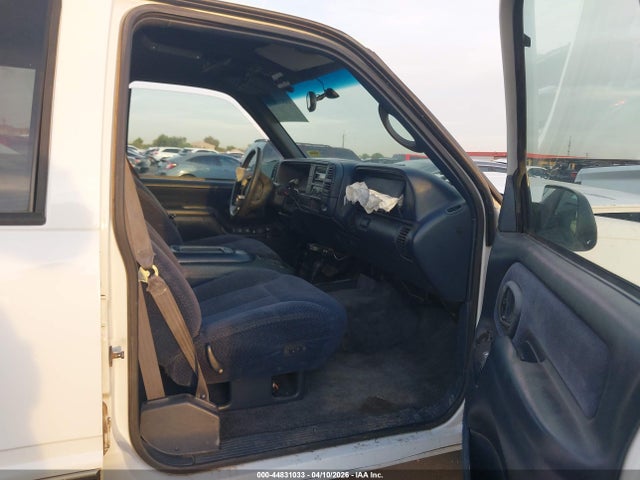 Продажа на аукционе авто 1997 Gmc Suburban 1500 Slt Cmi, vin: 3GKFK16R4VG523576, номер лота: 44831033