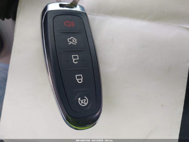Продажа на аукционе авто 2016 Ford Escape Titanium, vin: 1FMCU0JX9GUB43900, номер лота: 44831036