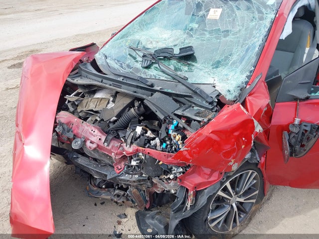 5YFBURHE9GP411172 Toyota Corolla Le Plus
