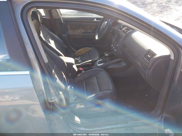 2010 Volkswagen Jetta Se მანქანა იყიდება აუქციონზე, vin: 3VWRZ7AJXAM071246, აუქციონის ნომერი: 44831063