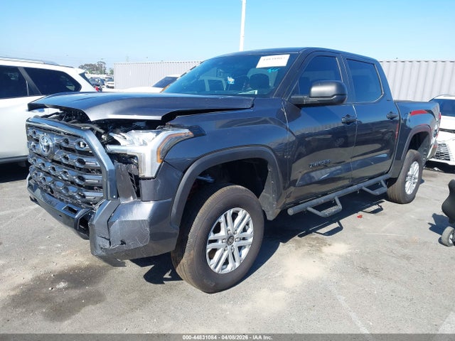 Toyota Tundra Sr5 2025 5TFLA5DB8SX302410 Image 2