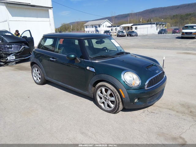 2010 MINI COOPER S WMWMF7C51ATZ72980