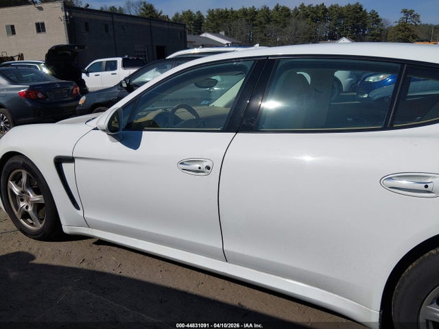 WP0AA2A74EL013879 Porsche PANAMERA 4