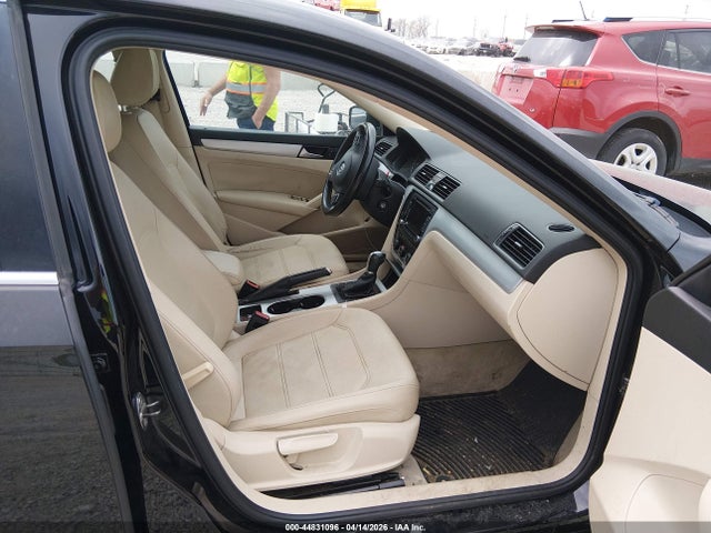 44831096 :رقم المزاد ، 1VWBP7A36DC126158 vin ، 2013 Volkswagen Passat 2.5l Se مزاد بيع