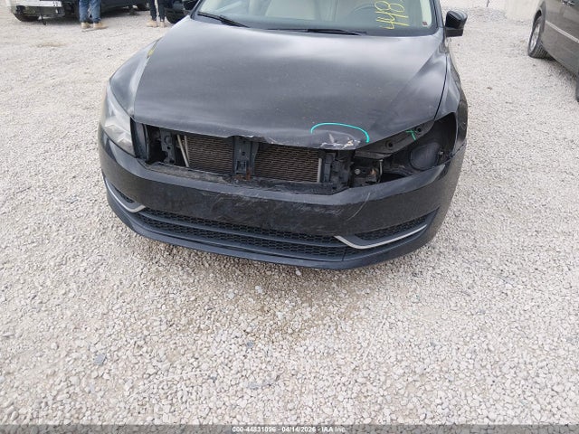 44831096 :رقم المزاد ، 1VWBP7A36DC126158 vin ، 2013 Volkswagen Passat 2.5l Se مزاد بيع