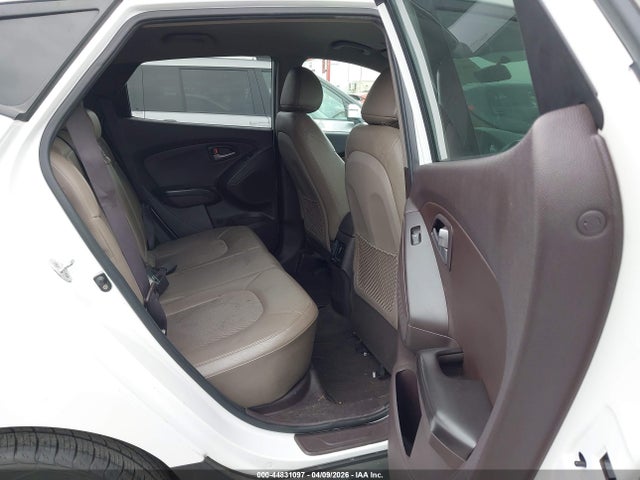 KM8JU3AG9EU807652 Hyundai TUCSON SE