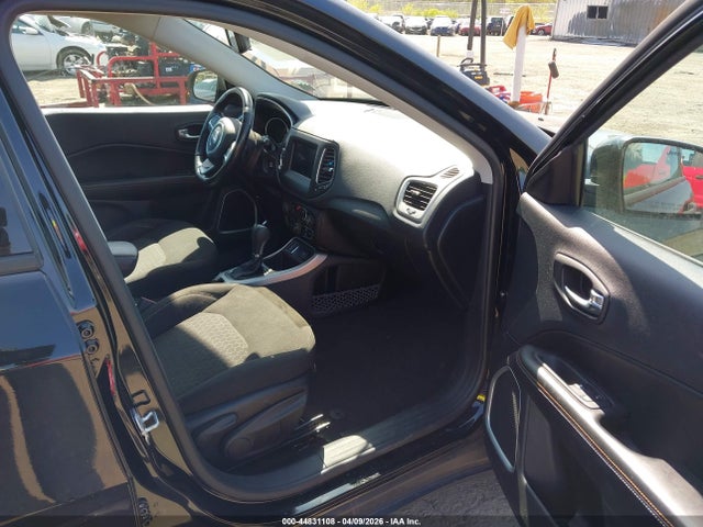 44831108 :رقم المزاد ، 3C4NJCAB8LT199116 vin ، 2020 Jeep Compass Sport Fwd مزاد بيع