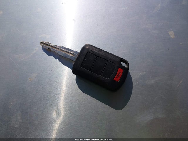 JA4AP3AU8KU009022 Mitsubishi Outlander Sport 2.0 Es