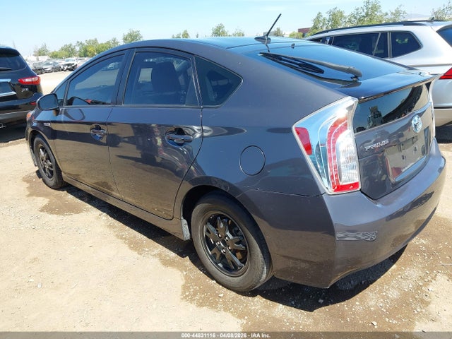 Toyota Prius Three 2015 JTDKN3DU4F0443673 Image 3
