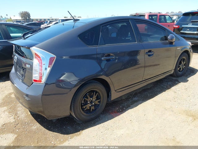 Toyota Prius Three 2015 JTDKN3DU4F0443673 Image 4