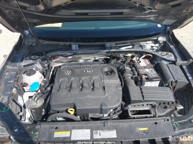 Продаж на аукціоні авто 2015 Volkswagen Passat 2.0l Tdi Se, vin: 1VWBV7A31FC062166, номер лоту: 44831139
