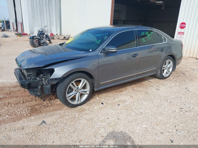 Продаж на аукціоні авто 2015 Volkswagen Passat 2.0l Tdi Se, vin: 1VWBV7A31FC062166, номер лоту: 44831139