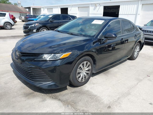 Auction sale of the 2019 Toyota Camry L, vin: 4T1B11HK6KU693732, lot number: 44831148