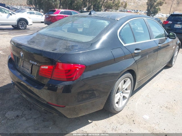 2012 BMW 528I WBAXG5C55CDX02730 Photo 3