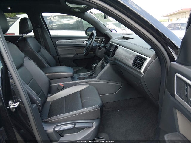 44831166 :رقم المزاد ، 1V2JE2CA1MC236875 vin ، 2021 Volkswagen Atlas Cross Sport 3.6l V6 Se W/technology مزاد بيع