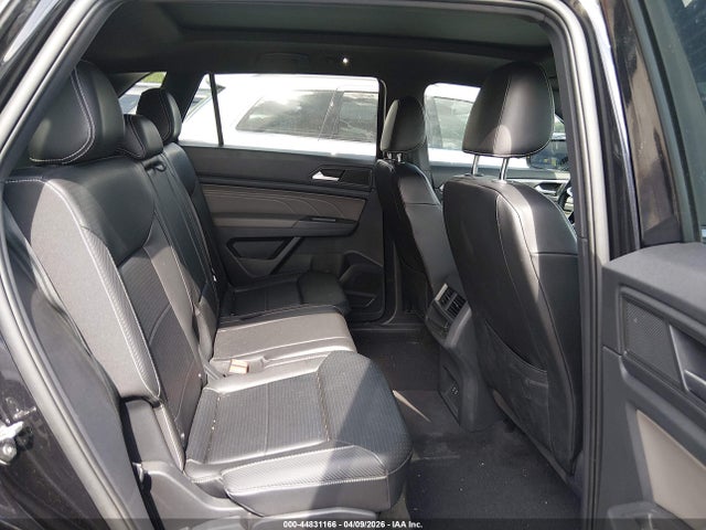 44831166 :رقم المزاد ، 1V2JE2CA1MC236875 vin ، 2021 Volkswagen Atlas Cross Sport 3.6l V6 Se W/technology مزاد بيع