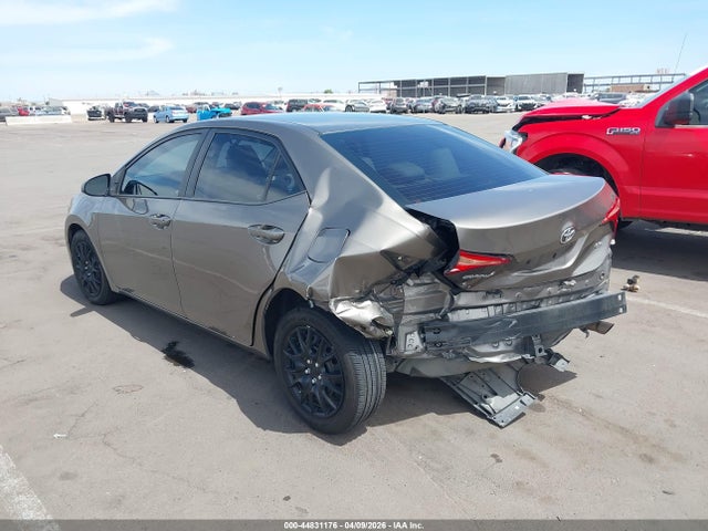 2T1BURHE2JC990996 Toyota COROLLA LE