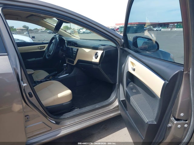 2T1BURHE2JC990996 Toyota COROLLA LE