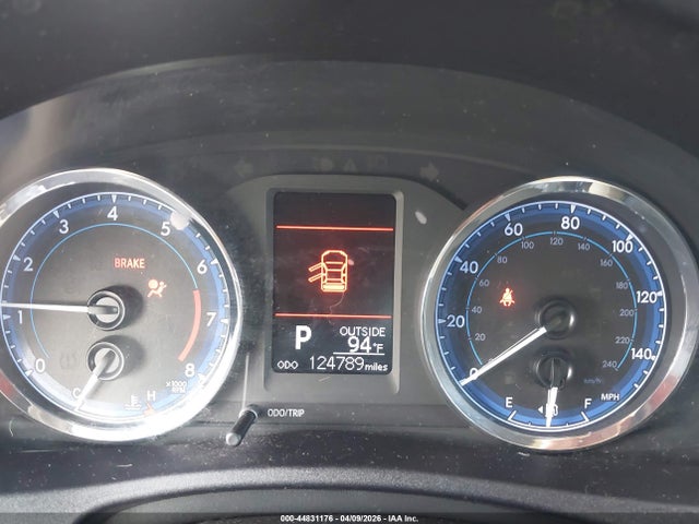 2T1BURHE2JC990996 Toyota COROLLA LE