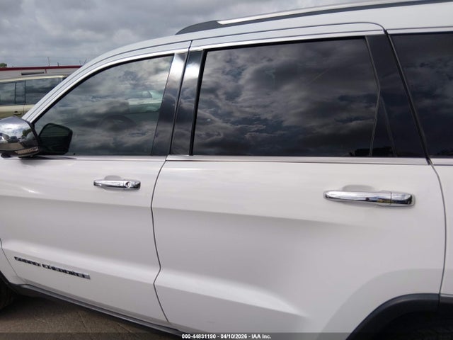 1C4RJEBG2LC268496 Jeep Grand Cherokee Limited 4x2