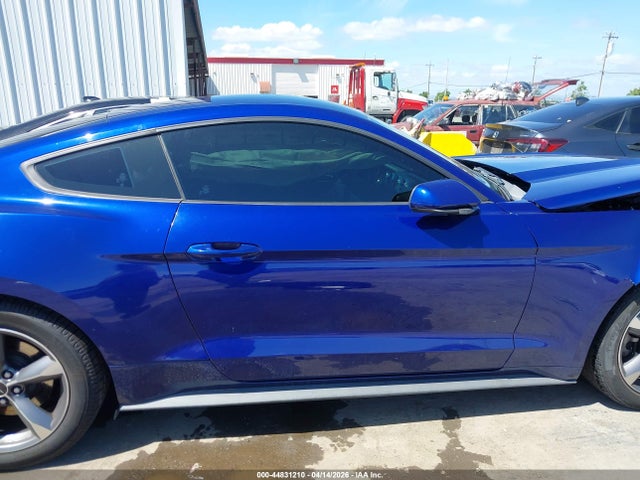 1FA6P8AM8G5306727 Ford Mustang V6