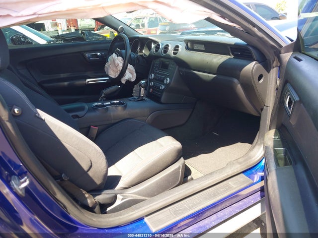 1FA6P8AM8G5306727 Ford Mustang V6