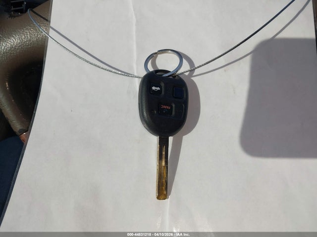 44831218 :رقم المزاد ، JTHBF30G720083143 vin ، 2002 Lexus Es 300 مزاد بيع
