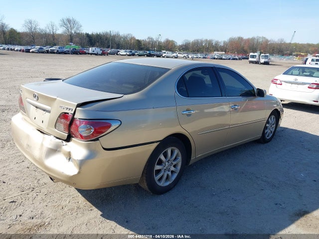 44831218 :رقم المزاد ، JTHBF30G720083143 vin ، 2002 Lexus Es 300 مزاد بيع