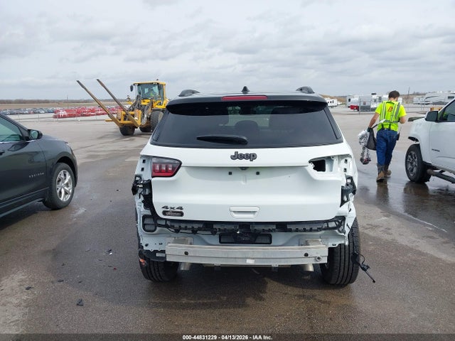 Jeep Compass Latitude 4x4 2024 3C4NJDBN5RT169692 Image 17