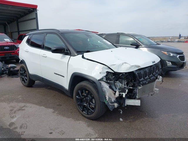 Jeep Compass Latitude 4x4 2024 3C4NJDBN5RT169692 Image 18