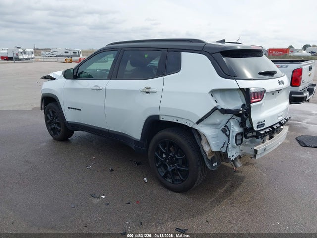 Jeep Compass Latitude 4x4 2024 3C4NJDBN5RT169692 Image 3