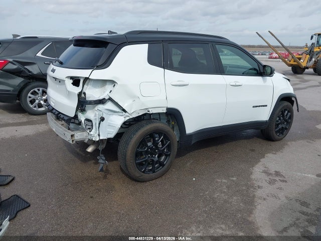 Jeep Compass Latitude 4x4 2024 3C4NJDBN5RT169692 Image 4