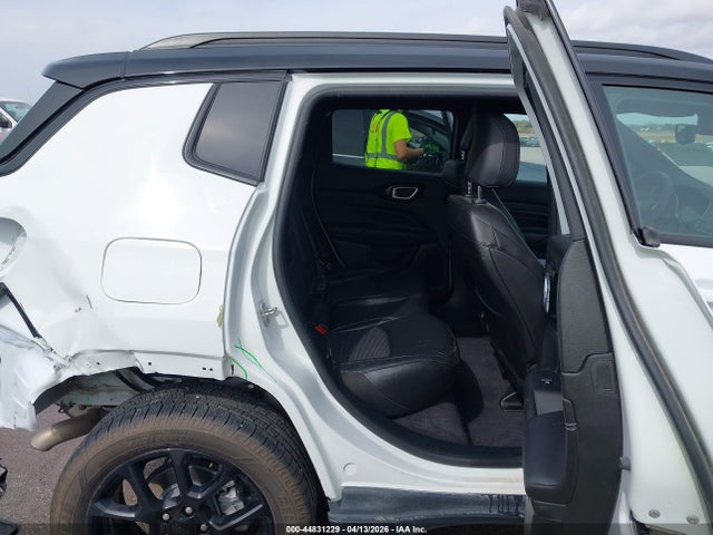 Jeep Compass Latitude 4x4 2024 3C4NJDBN5RT169692 Image 8