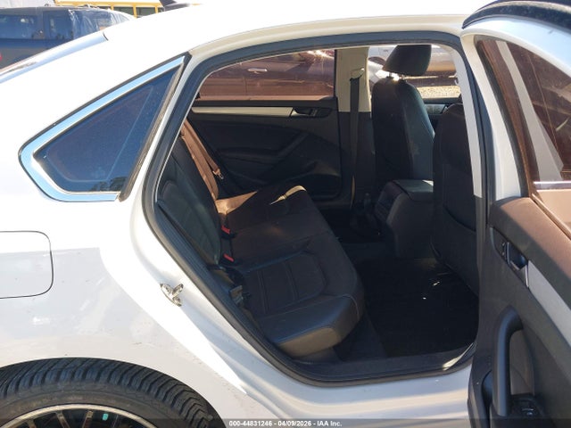 Продаж на аукціоні авто 2012 Volkswagen Passat 2.5l Se, vin: 1VWBH7A39CC093085, номер лоту: 44831246