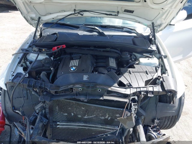 44831269 :رقم المزاد ، WBAUN1C51DVR01688 vin ، 2013 Bmw 128i مزاد بيع