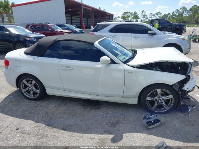44831269 :رقم المزاد ، WBAUN1C51DVR01688 vin ، 2013 Bmw 128i مزاد بيع