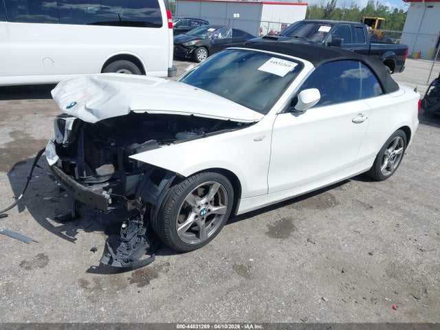 44831269 :رقم المزاد ، WBAUN1C51DVR01688 vin ، 2013 Bmw 128i مزاد بيع