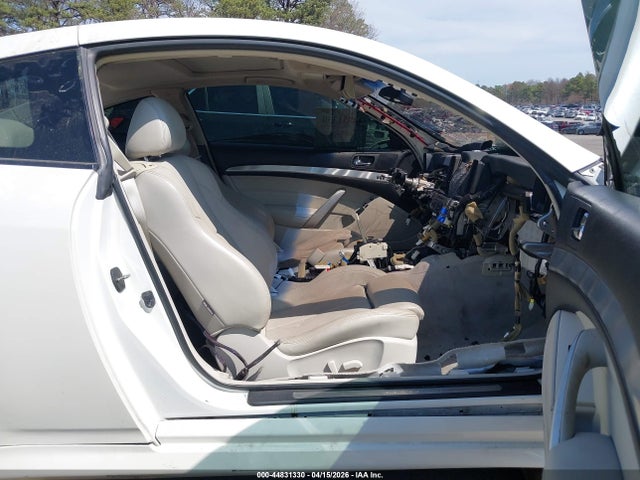 44831330 :رقم المزاد ، JN1CV6EL9FM890300 vin ، 2015 Infiniti Q60 مزاد بيع