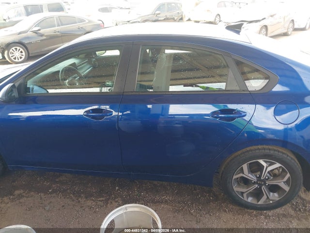 3KPF24AD8LE170552 KIA Forte Lxs