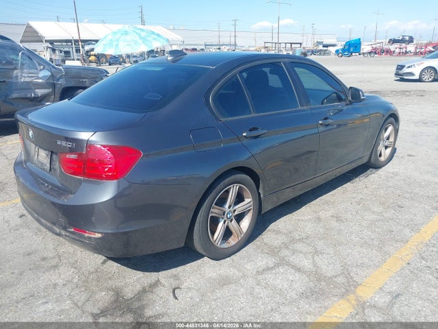 2015 BMW 320I WBA3B1G57FNT01954 Photo 3