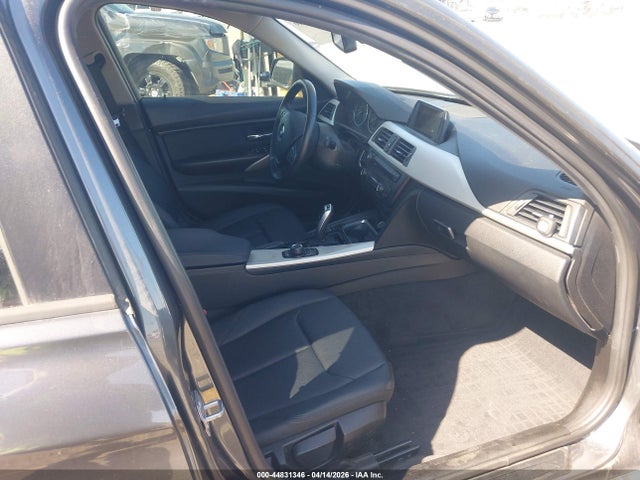 2015 BMW 320I WBA3B1G57FNT01954 Photo 4
