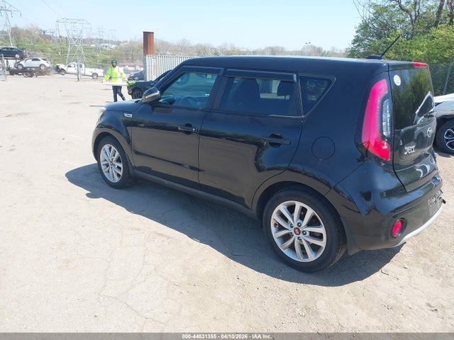 44831355 :رقم المزاد ، KNDJP3A53H7424044 vin ، 2017 Kia Soul + مزاد بيع