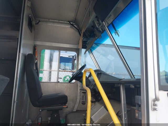 Aukcja sprzedaży 2017 Ford F-59 Commercial Stripped, vin: 1F66F5KY3H0A17365, numer aukcji: 44831360