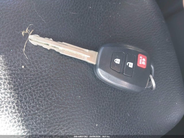 Toyota RAV4 LE 2017 2T3BFREV9HW652378 Image 11